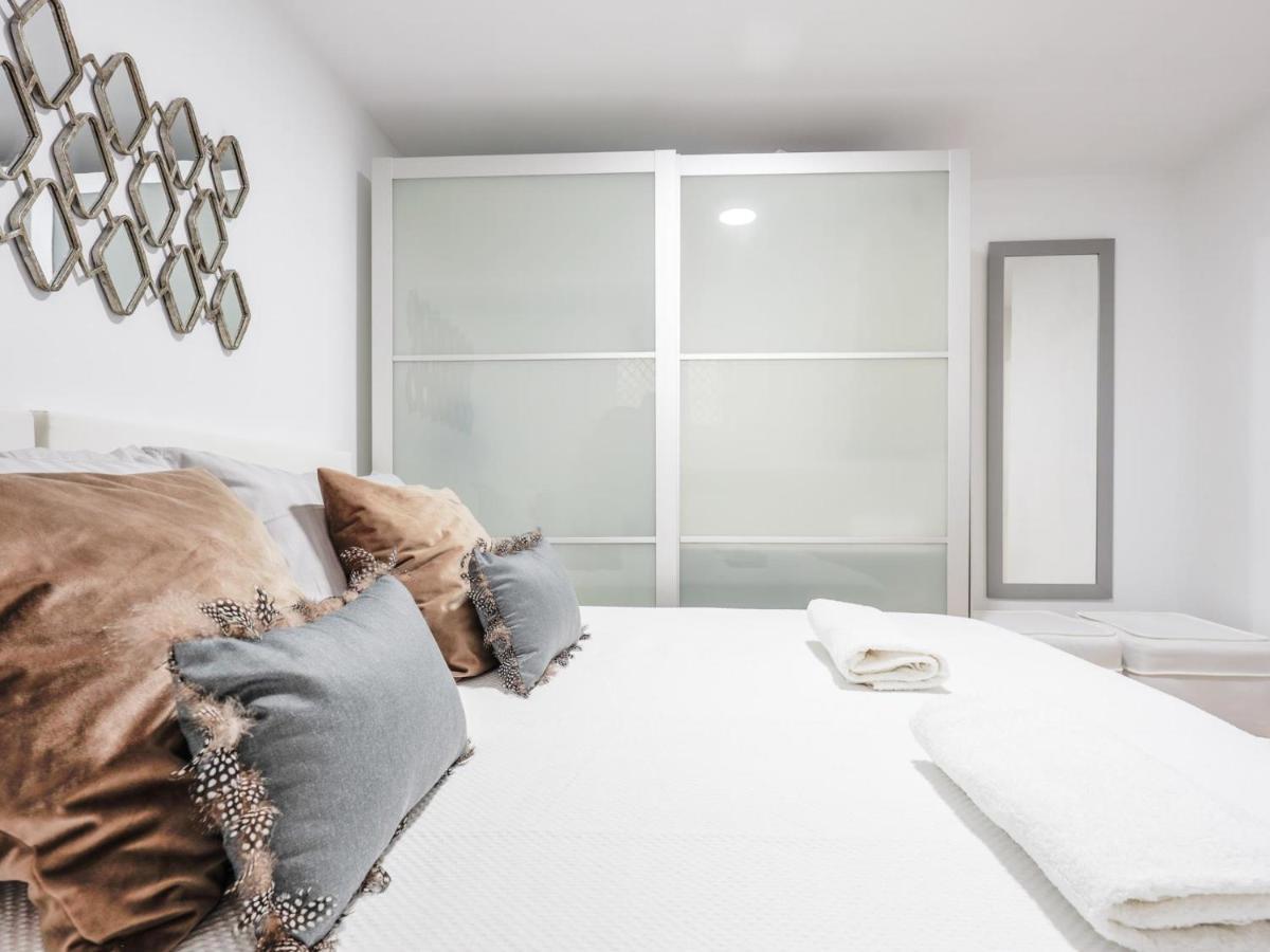 Bonito Apt En Cadiz Centro Renovado Exterior photo